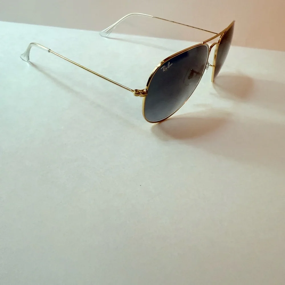 Ray-Ban Gold/ blue 001/32 Sunglasses RB3026 large